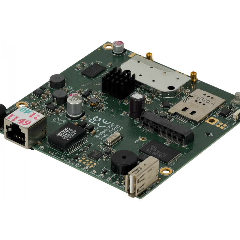 Imagen 1 de RouterBOARD 912UAG 5 GHz high power con Gigabit, USB, miniPCIe y RouterOS. Placa para integración en enlaces inalámbricos profesionales.
