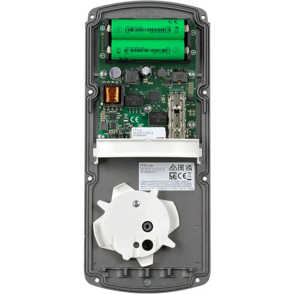 Imagen 4 de MIKROTIK UPS 2-1000 PoE-in/out SFP-2,5G Converter IP67