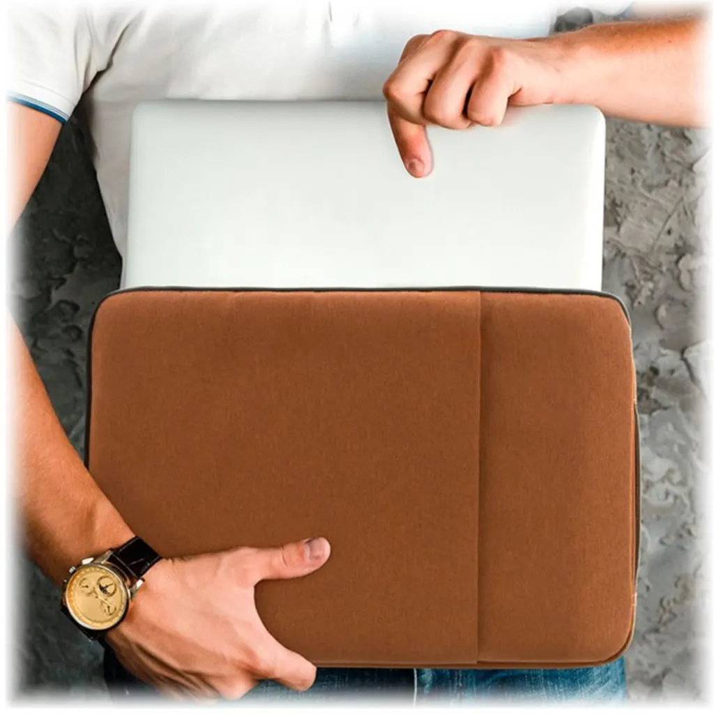 Imagen 12 de Funda KlipX KNS-420BR para  Notebook hasta 15.6" Con Cierre Poliéster Color Café