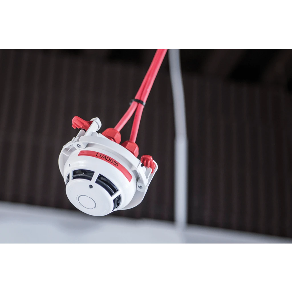 Imagen 6 de Rotuladora Electrónica Profesional Brother PT-E110VP, 180DPI 12mm Cortador