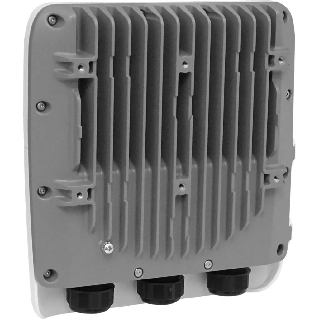 Imagen 1 de Router RB5009UPr outdoor con 7 Gigabit PoE, 1 puerto 2.5G PoE, SFP+ 10G, gabinete IP66 y RouterOS L5. Solución exterior robusta.
