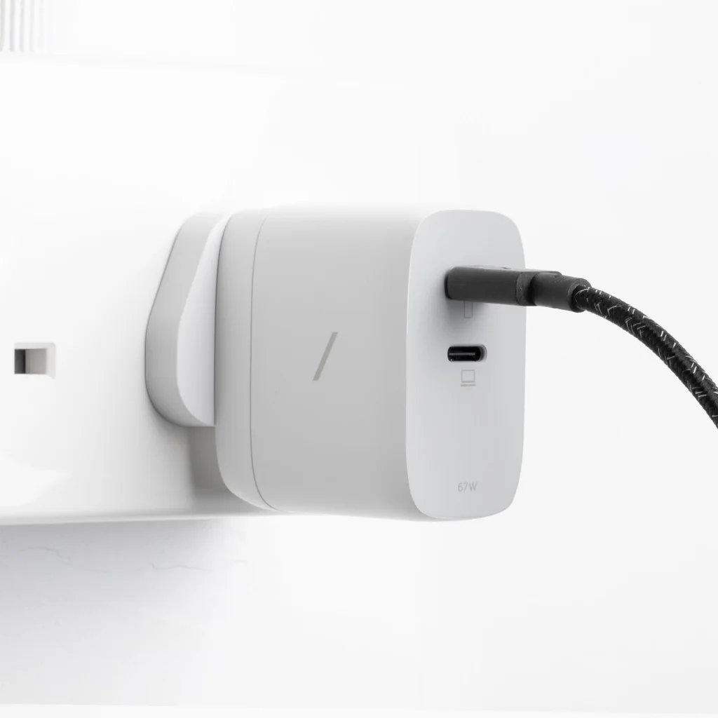 Imagen 2 de Cargador Doble Native Union, 67W PD 2*USB-C Color blanco