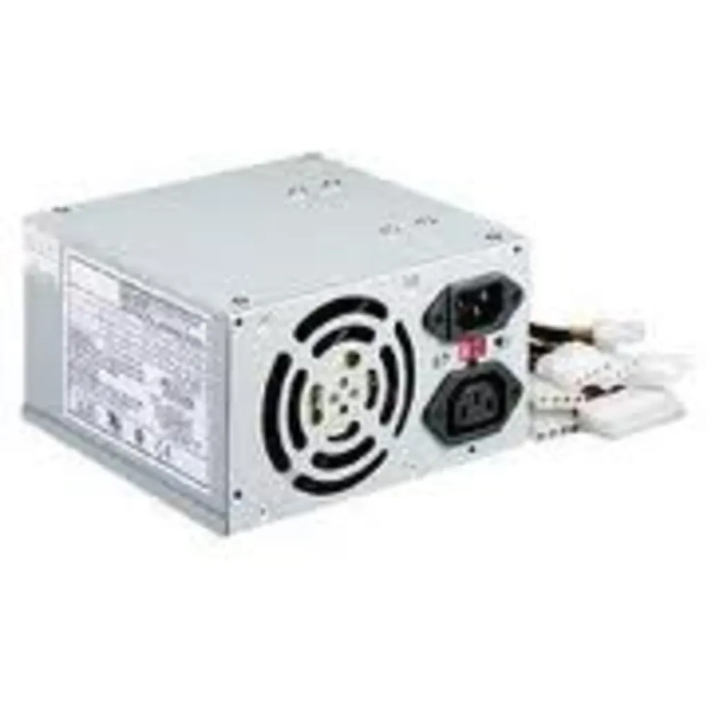 Fuente de Poder Xtech ATX 500W (20+4PiN) W/2 SATA 110/220V 