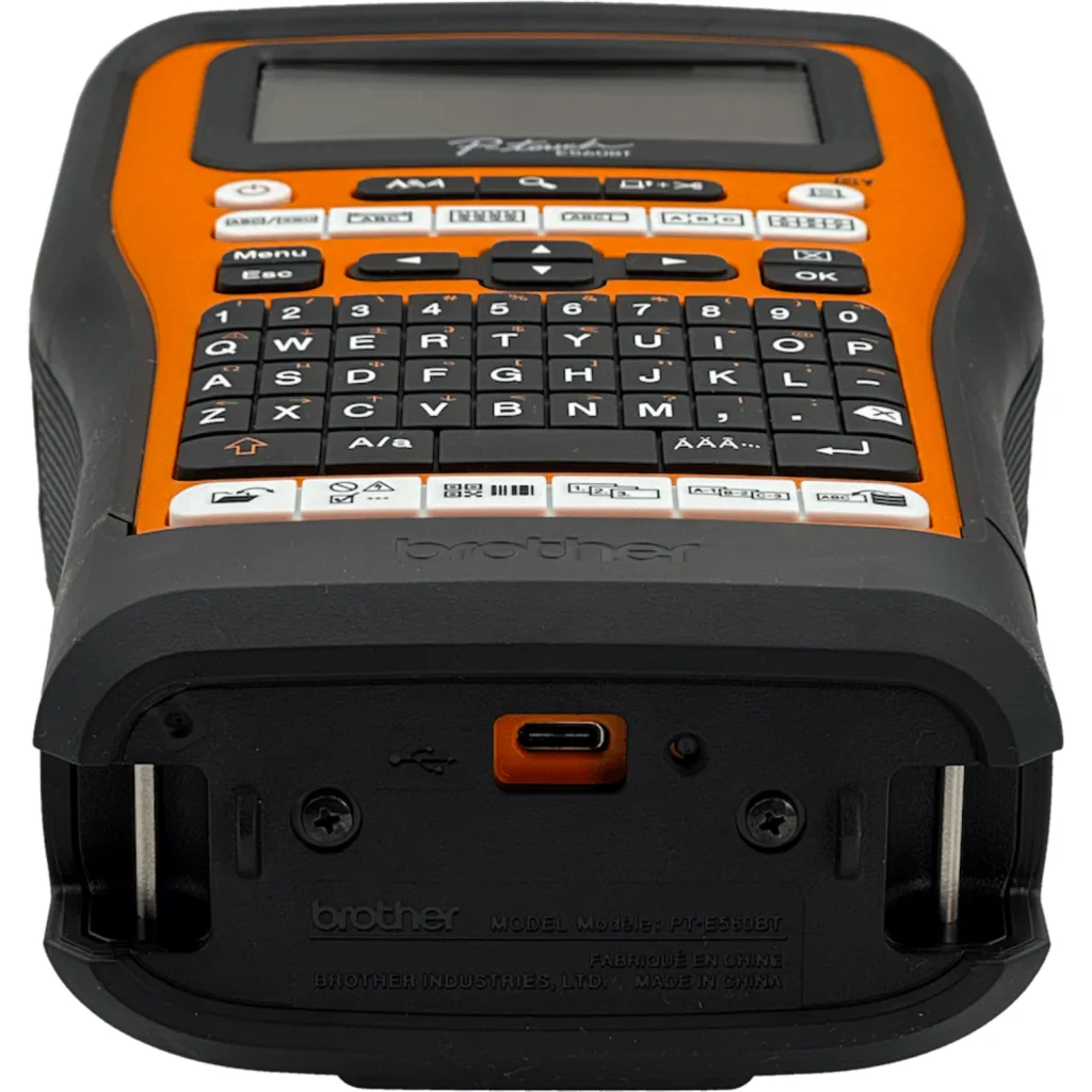 Imagen 2 de BROTHER USB-C Bluetooth QWERTY 3,5-24mm inc-Bateria Rotuladora