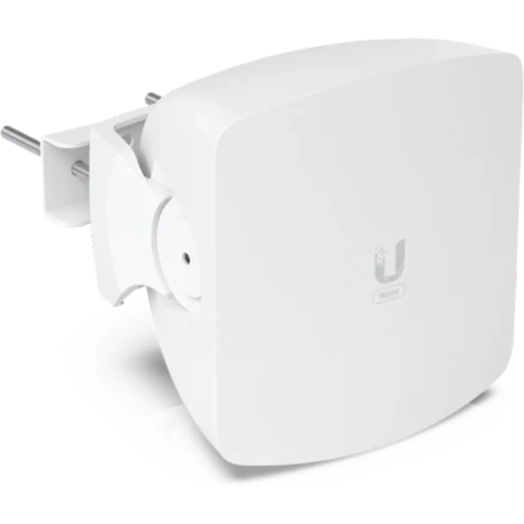 UBIQUITI PtmP 30º 1-2500 1-SFP+10G 24/12dBi 60/5GHz GPS 2,7gbps-duplex