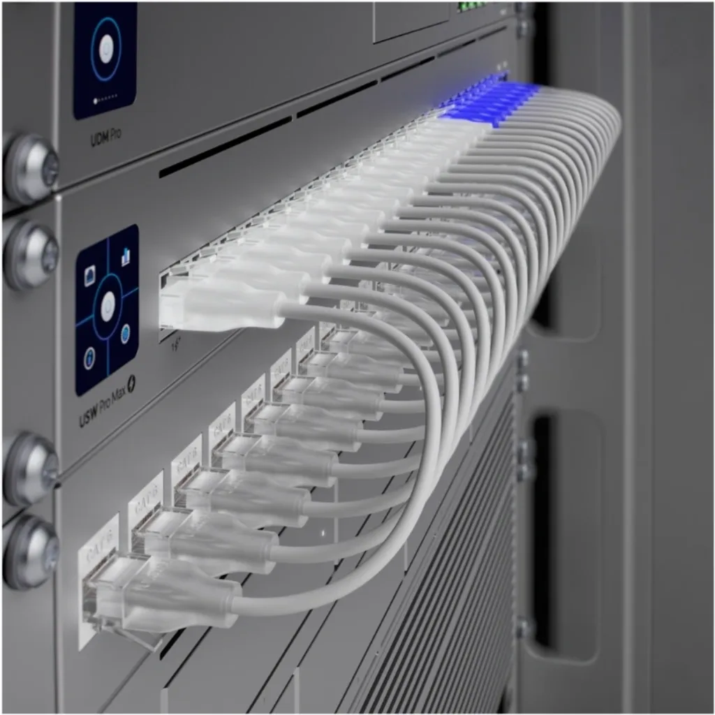 Imagen 2 de Switch Ubiquiti I 8-2500 16-1000 POE++ 400W-TOT 2-SFP+10G REQ-UNIFI SWITCH L3
