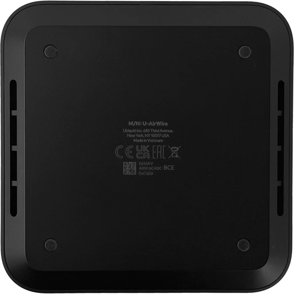 Imagen 7 de UBIQUITI MLO WiFi7 2X2 5/6GHz 10Gbps 1-USB-C-5Gbps 11dBi
