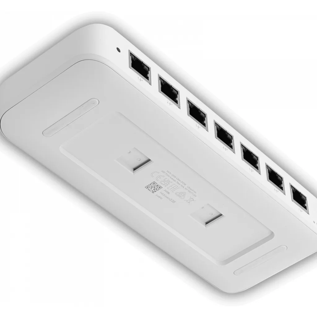 Imagen 5 de Ubiquiti Unifi Switch Ultra 210W A compact Layer 2 8-port GbE PoE switch with ve
