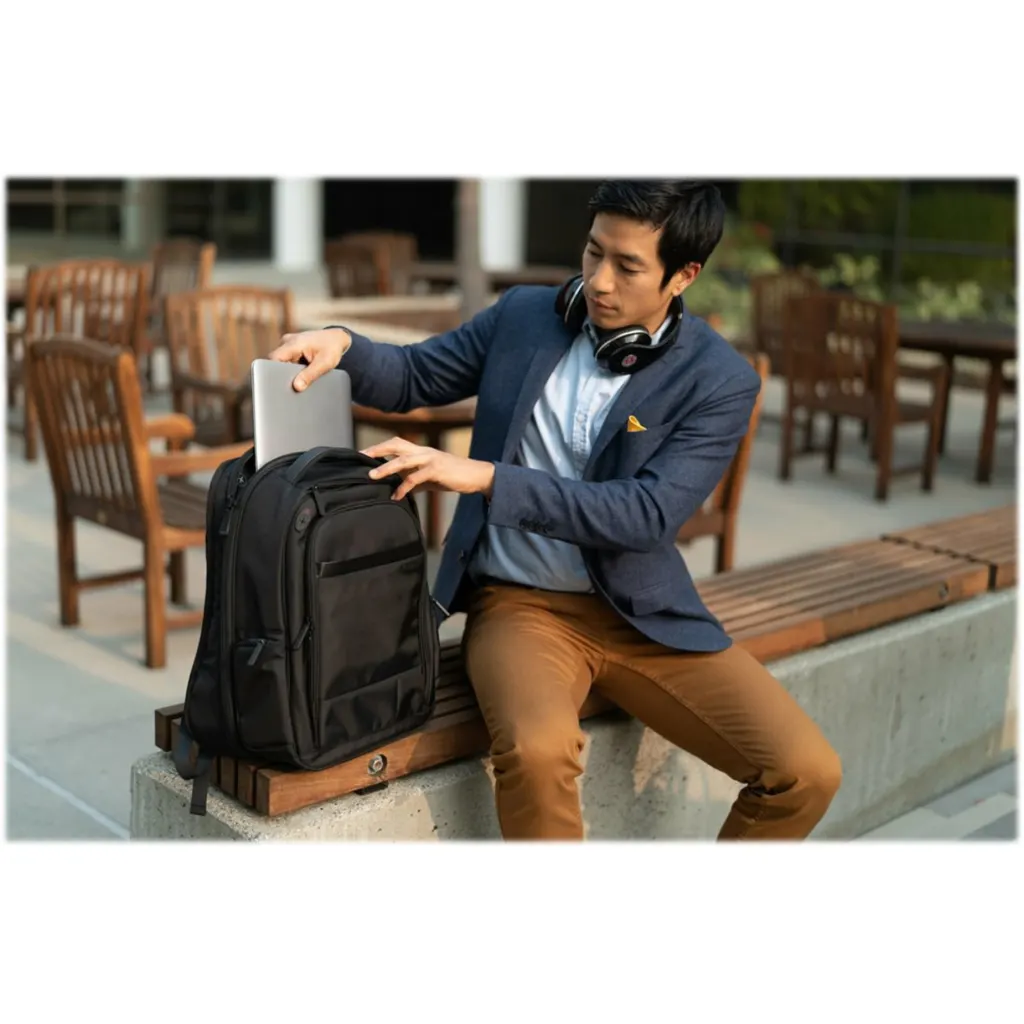 Imagen 12 de Mochila para Notebook Kesington Contour 2.0, 15.6" Poliester Resit al agua Negro