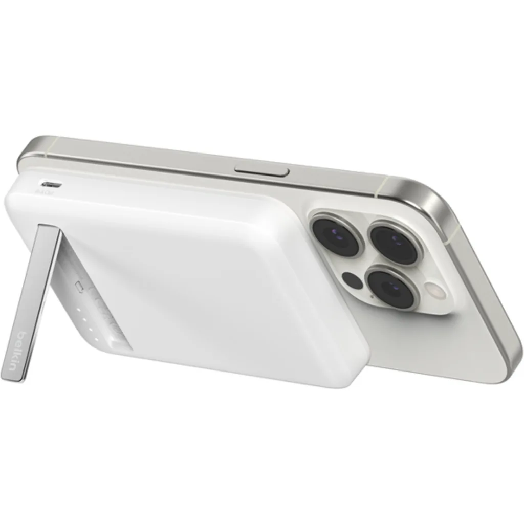 Imagen 1 de Bateria 5.000 mAh BoostCharge Pro carga magnetica Qi2 15W Belkin blanco