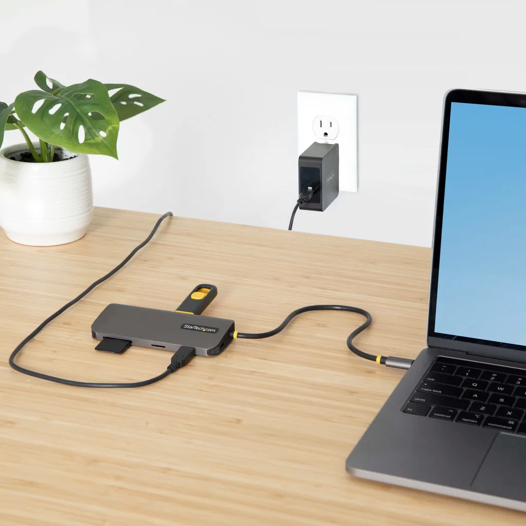 Imagen 10 de Adaptador Multipuertos StarTech USB-C a Prts: HDMI 3*USB-A3.2 USB-C SD mSD LAN 