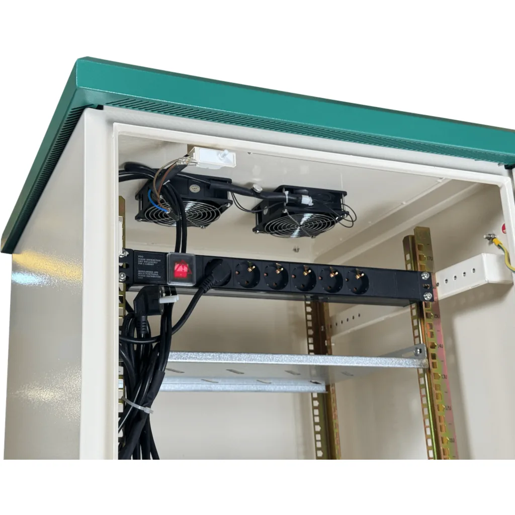 Imagen 2 de LINKMADE 17U 950x600 Rack ExteriorMuroPoste IP65 Bandejas Vent PDU