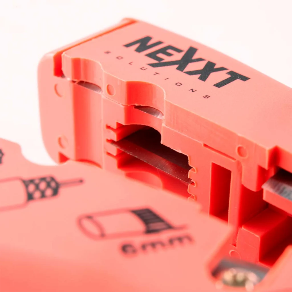 Imagen 1 de NEXXT Pela cable con hoja cortante