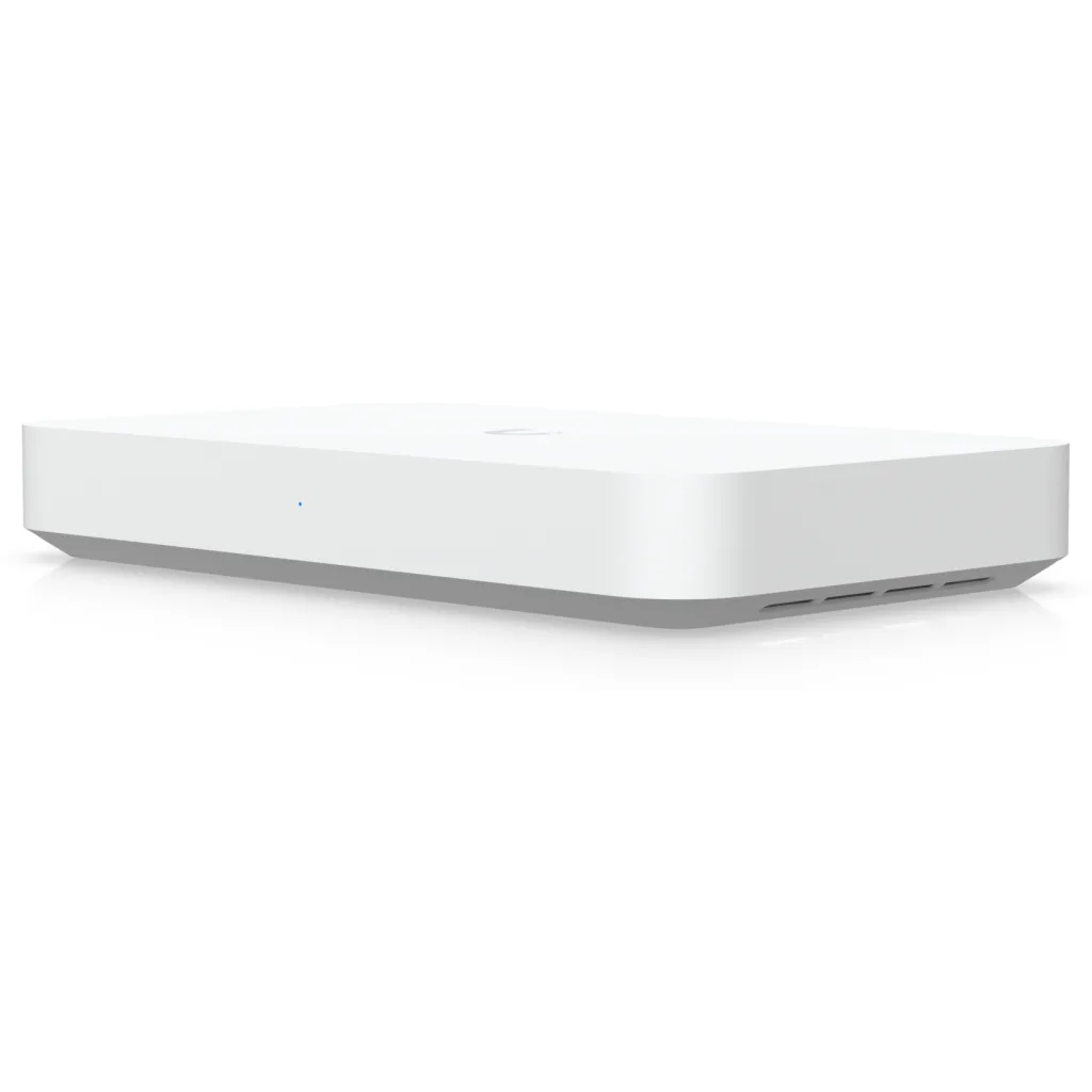 UniFi Advance Hosting 6 WAN ports (10G SFP+ + 10G RJ45 + 2.5G RJ45) 5?Gbps IPS/IDS, PoE+ 30W, quad-core ARM 2.2?GHz, 2?GB RAM, VPN/SD-WAN