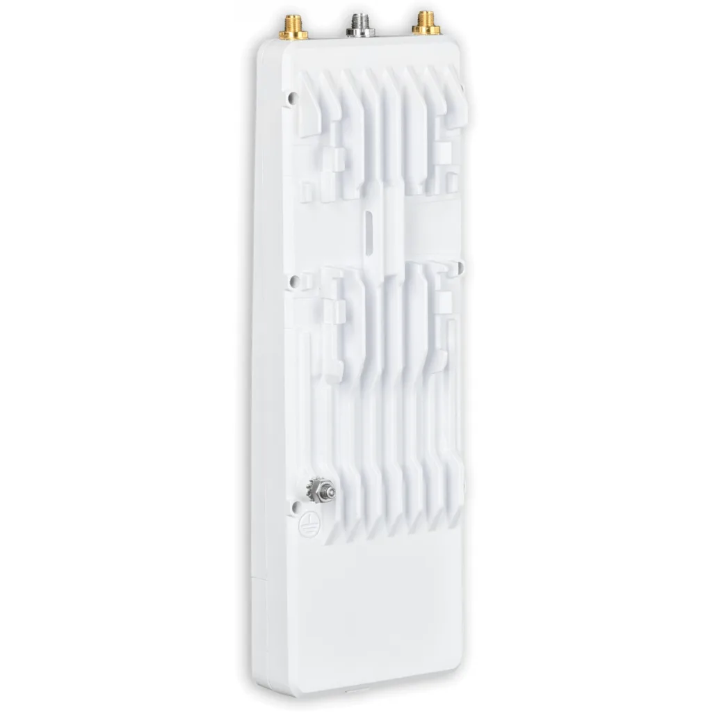 Imagen 2 de UI 6/5GHz/WiFi7 1-10G 1-SFP+ 2-RPSMA-H .SMA-GPS inc54V PTP 24dBm IPX6