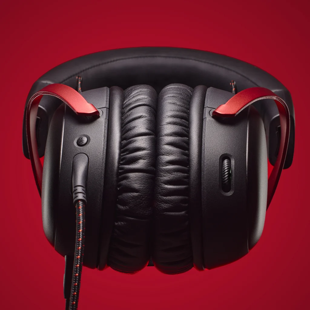 Imagen 3 de Audífonos Gamer Alámbricos OverEar HyperX Cloud III, 3.5mm USB2.0 Negro/rojo