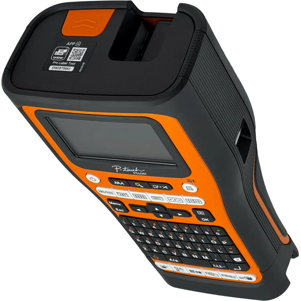 Imagen 1 de BROTHER USB-C Bluetooth QWERTY 3,5-24mm inc-Bateria Rotuladora