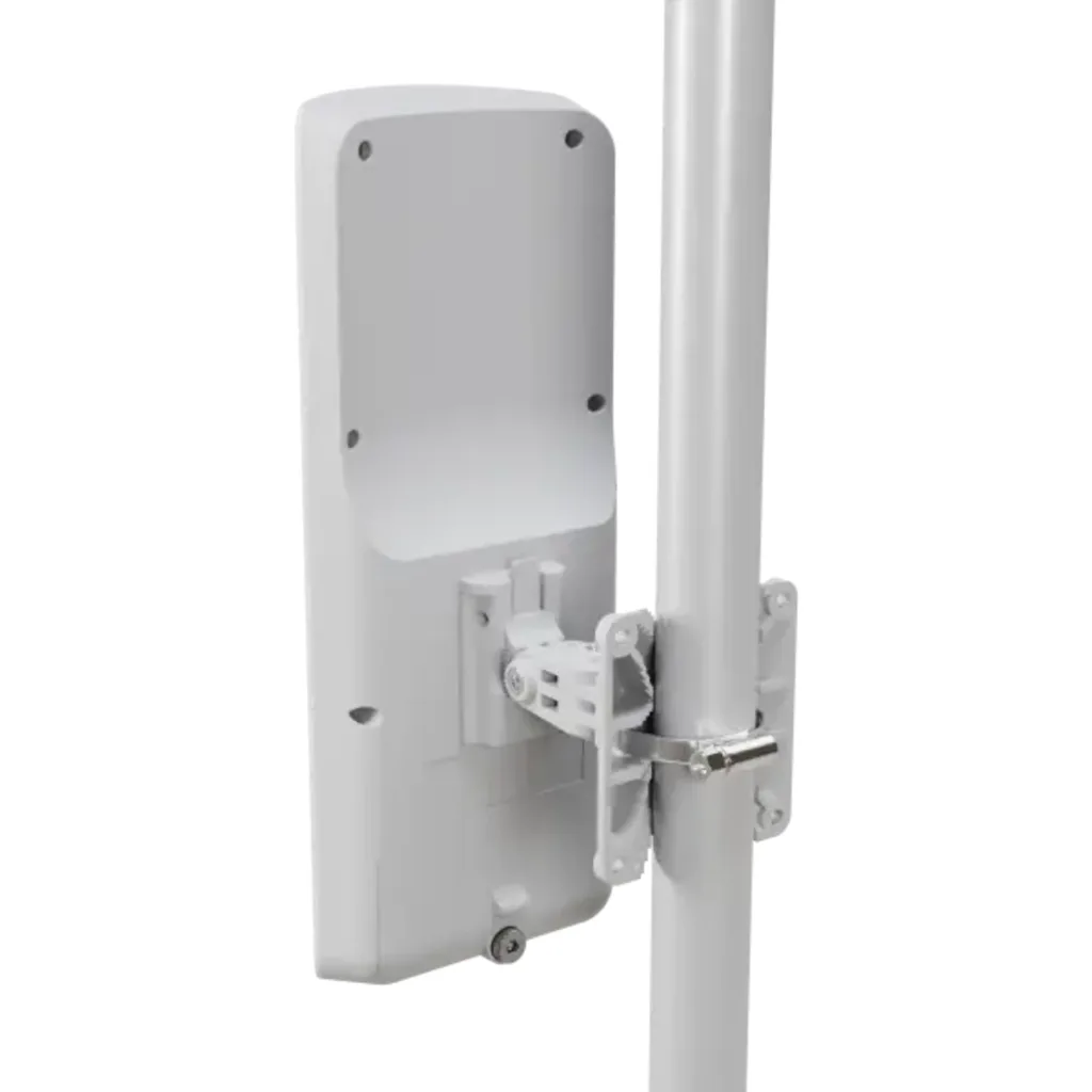 Imagen 1 de mANTBox ax 15s (RouterOS L4), International version (EU)