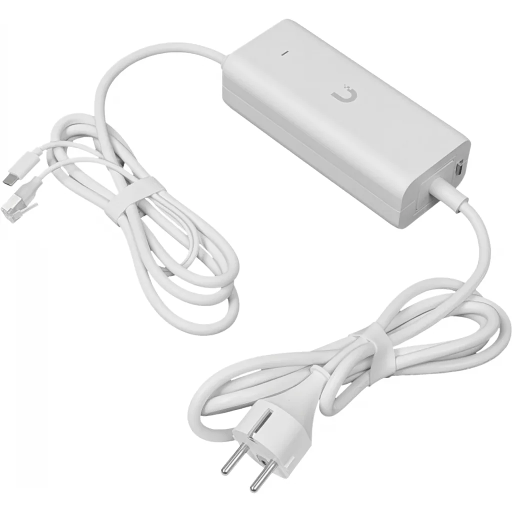 Imagen 2 de UI Adaptador PoE+ con USB-C 30W + Puerto 10GbE p/UniFi Cloud Gateways