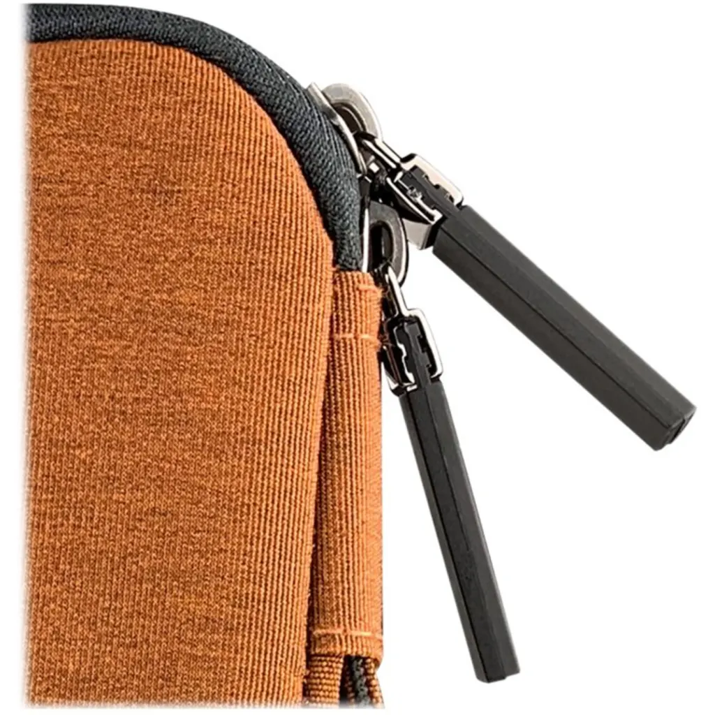 Imagen 10 de Funda KlipX KNS-420BR para  Notebook hasta 15.6" Con Cierre Poliéster Color Café