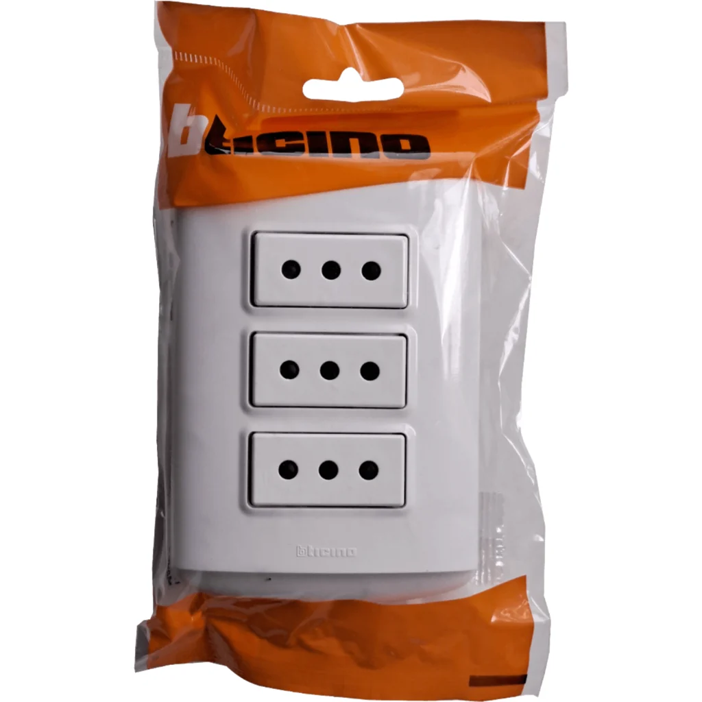 BTICINO MODUS 3-ENCHUFES-10A-NACIONAL CON BASE Y TAPA BLANCA ARMADO