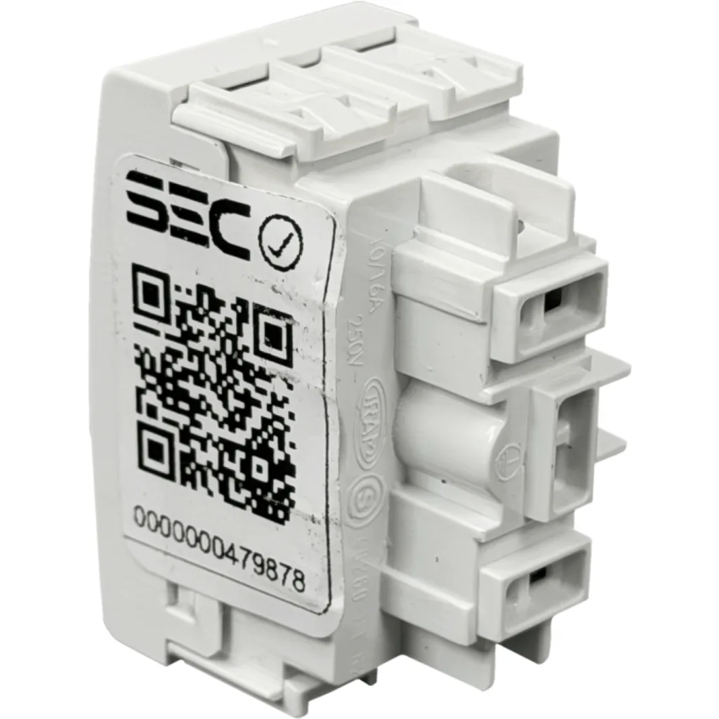 Imagen 2 de KALOP 10/16A Blanco 2b+T Enchufe Hembra 250V req/KEP-A KL40260