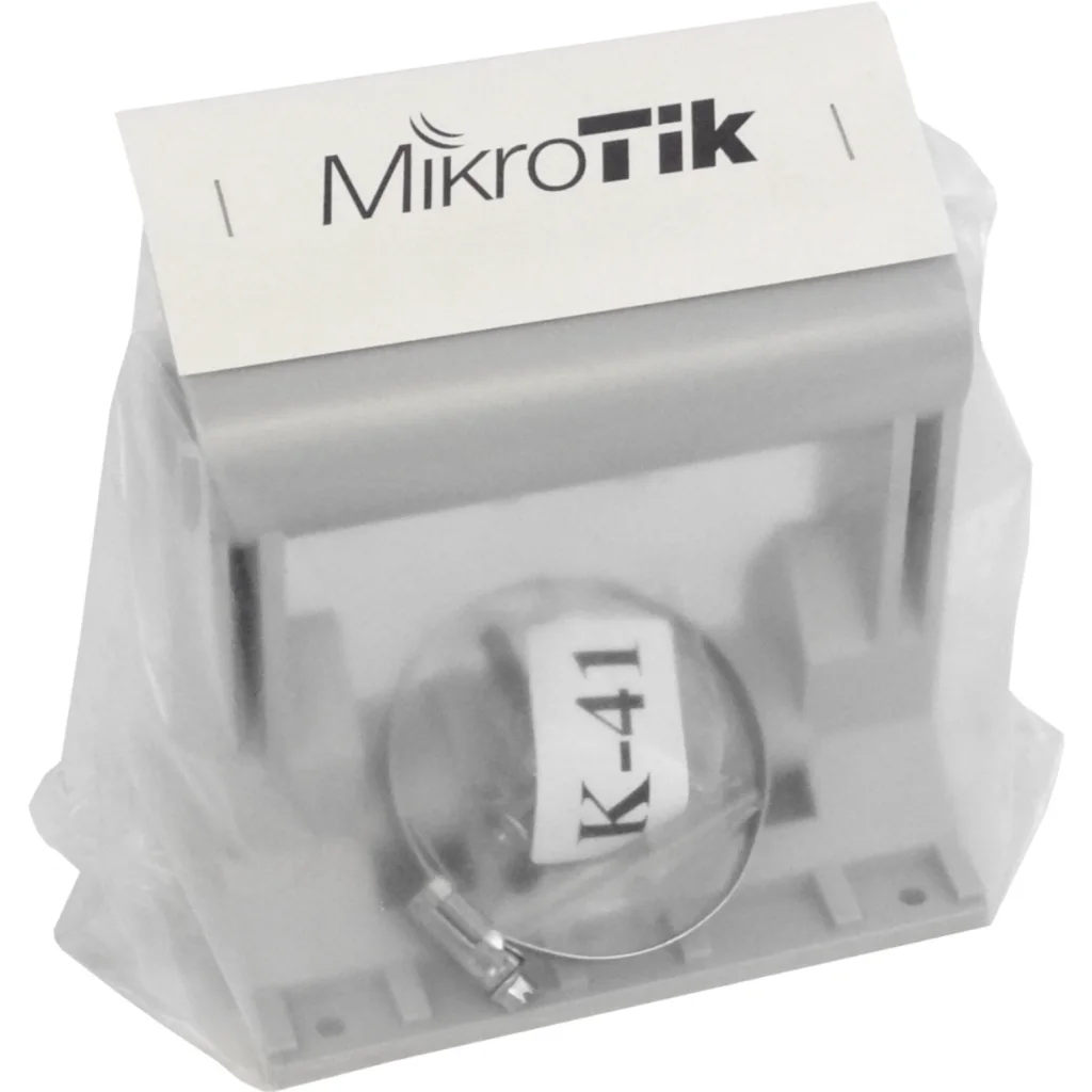 Imagen 1 de QuickMOUNT Extra MikroTik para montaje exterior ajustable, compatible con varios equipos RouterBOARD y CPE. Facilita orientación precisa y fijación segura.