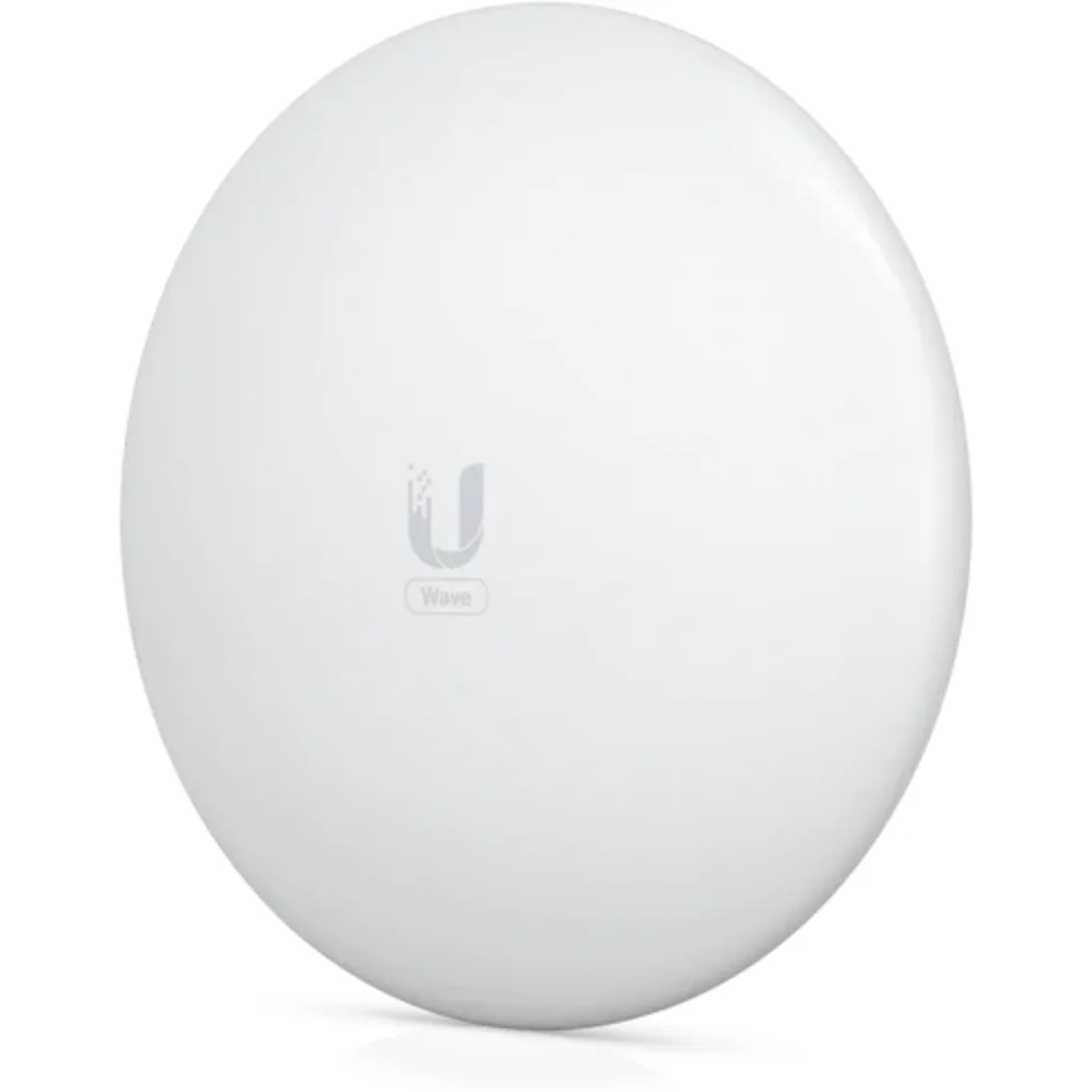 UBIQUITI 60 GHz+5GHz client with symmetrical Gigabit speeds and a 8 km broadcast range