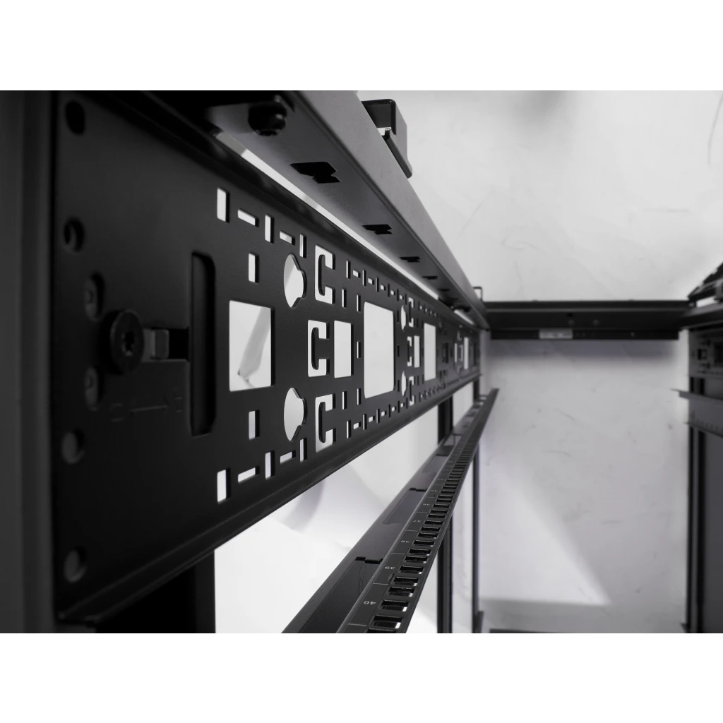 Imagen 22 de Rack de Servidor APC AR3100 NetShelter SX 42U 600mm x 1070mm c/Laterales Negro