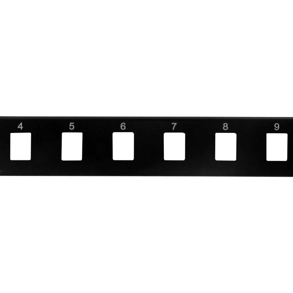 Imagen 1 de LINKMADE METAL 12-KEYSTONE SIN-SOPORTE PATCHPANEL 1U VACIO UNLOADED