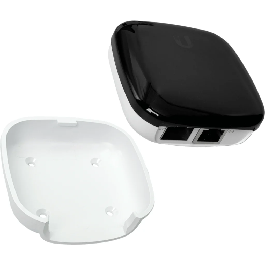 Imagen 1 de Convertidor de medios Ubiquiti UACC-AE, 1-SFP 1-1000 RJ45 req-PoE24V/af UF-AE