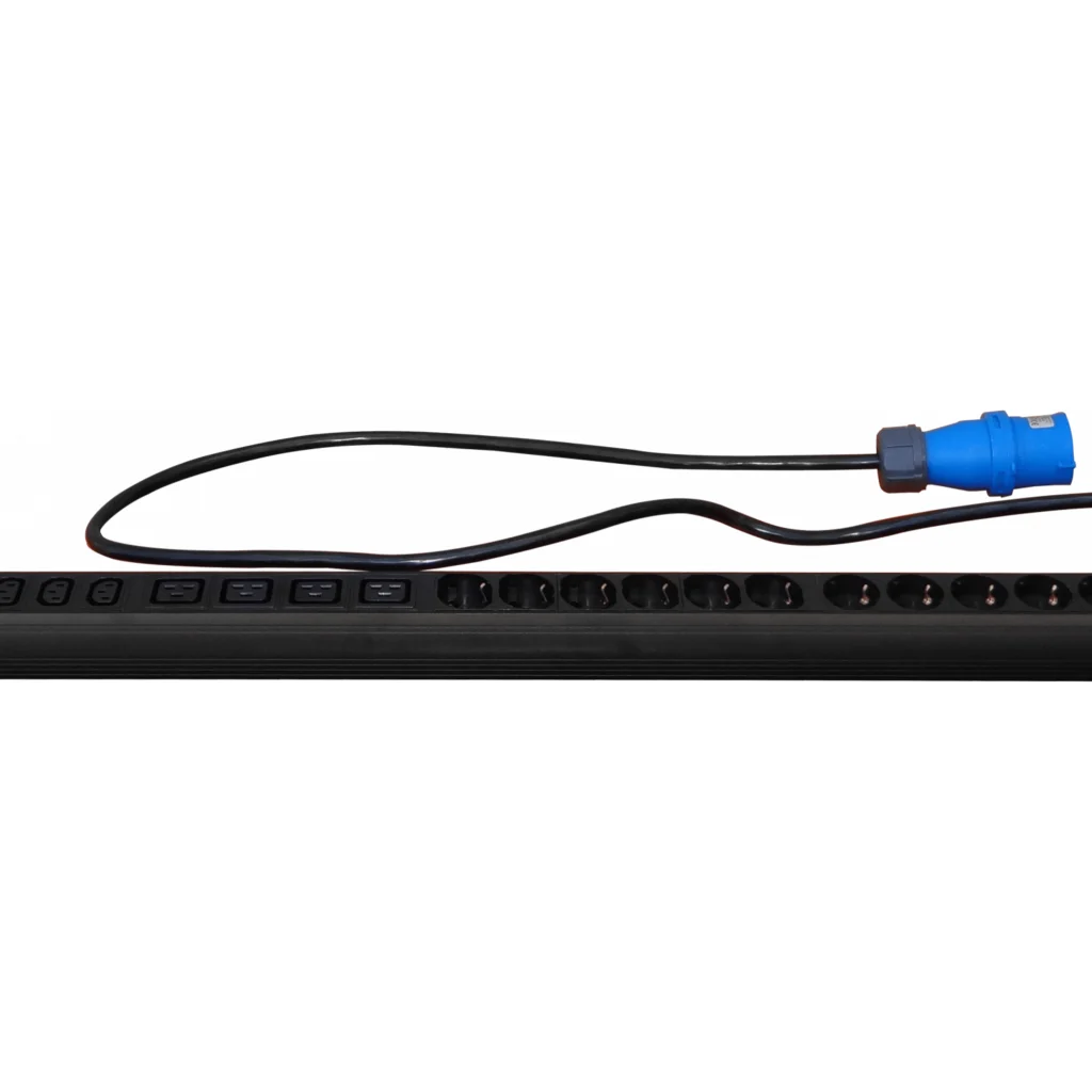 Imagen 1 de PDU Vertical 32A 8000W 12-C13 4-C19 12-Schuko/6-IH Mide/Volt-Amp 1x32A