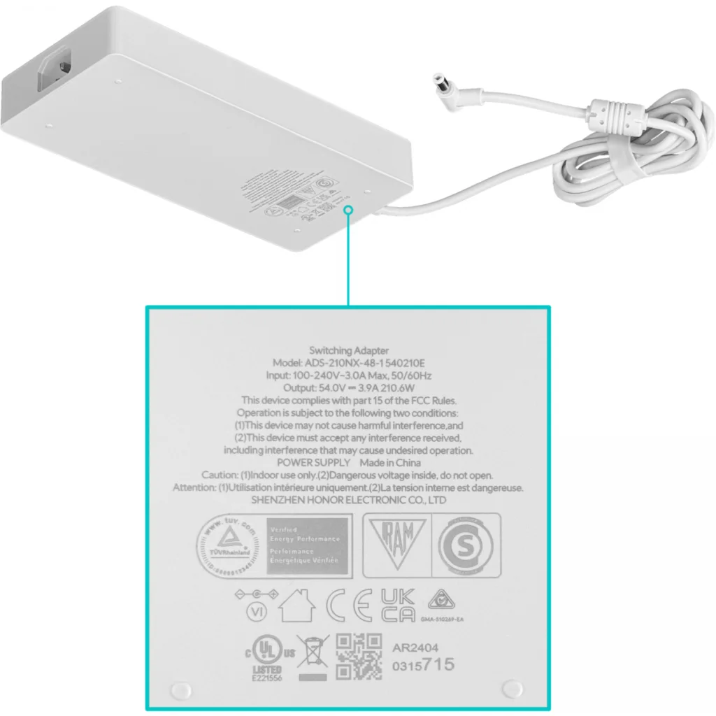 Imagen 3 de Switch Ubiquiti 12-1000 4-2500 POE++ 180W-TOT 2-SFP+10G REQ-UNIFI SWITCH L3