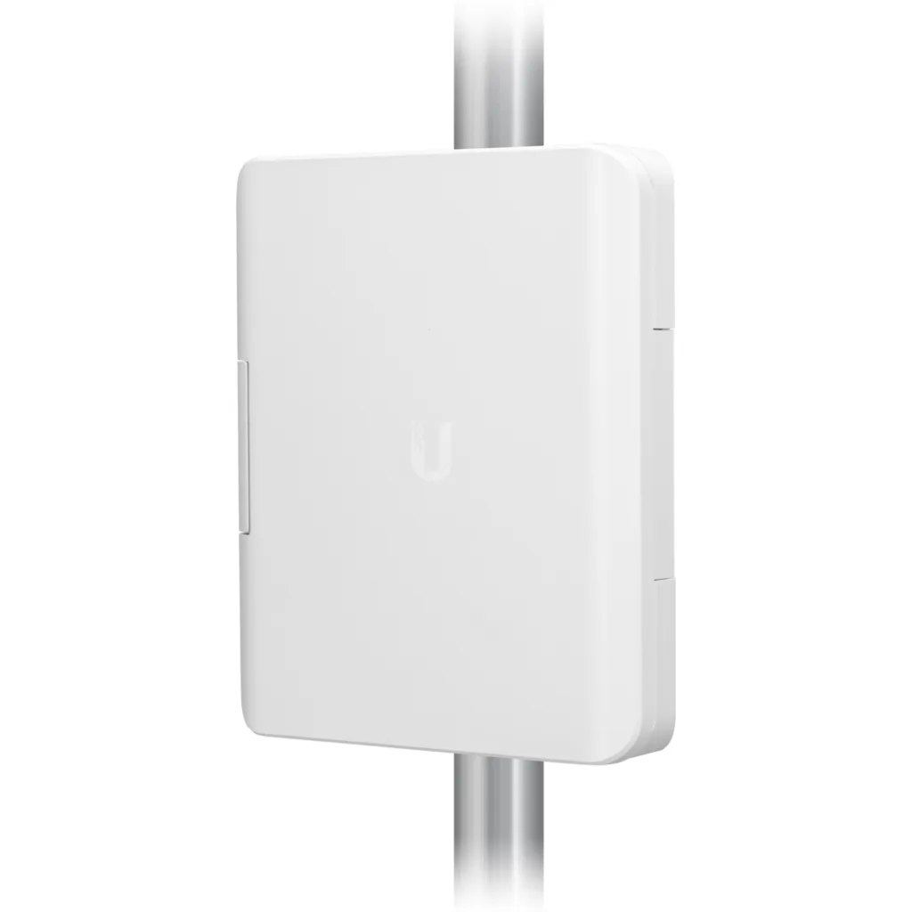 Imagen 3 de UBIQUITI Caja Exterior incluye PoE-54V-60W para switch USW-FLEX