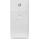 Thumbnail 1 de Switch Ubiquiti N-SW No Gestionable NanoSwitch PoE para Exterior 4 Puertos RJ-45