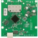 Thumbnail 1 de MIKROTIK 5GHZ 2X2 2-MMCX 1-100-POE/8-30V 600MHZ L3 26DBM 105X105MM
