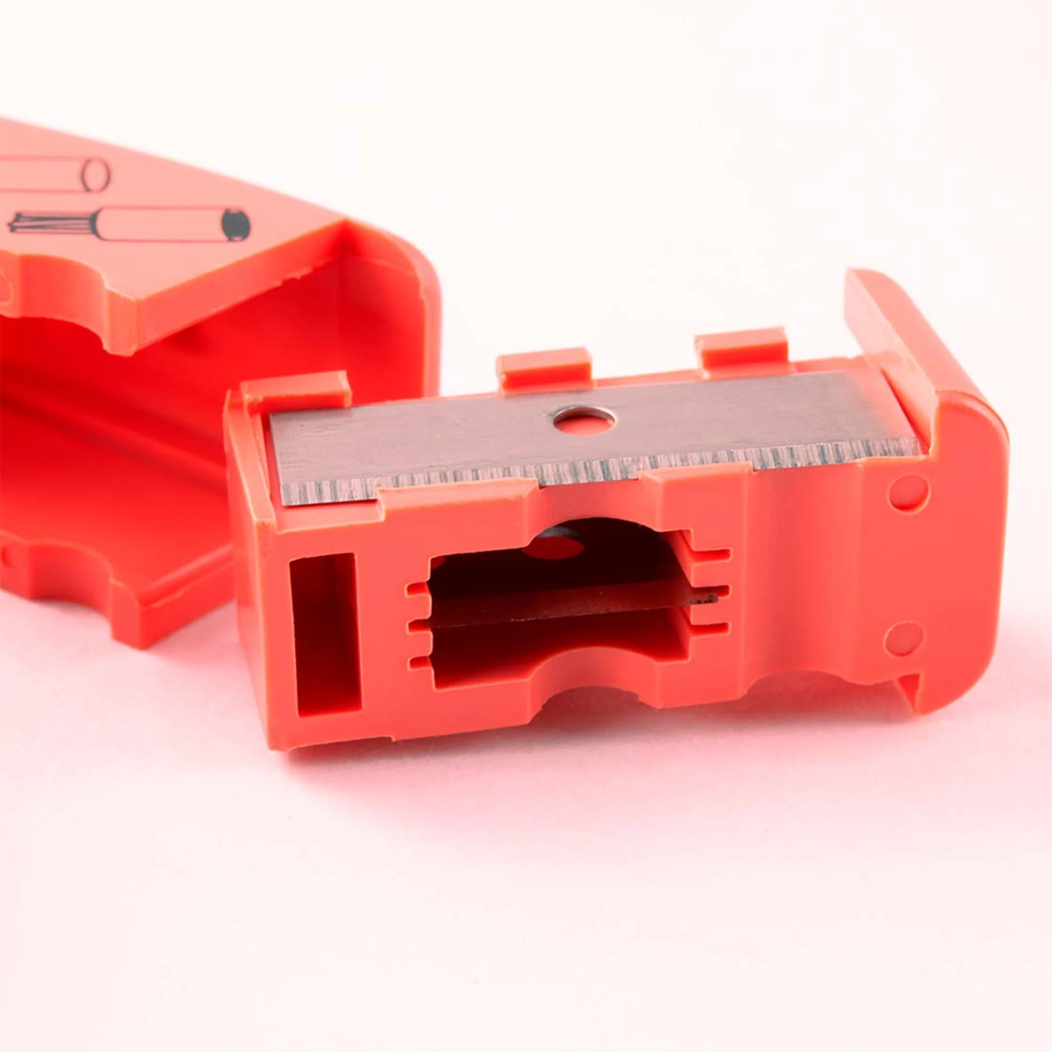 Imagen 2 de NEXXT Pela cable con hoja cortante