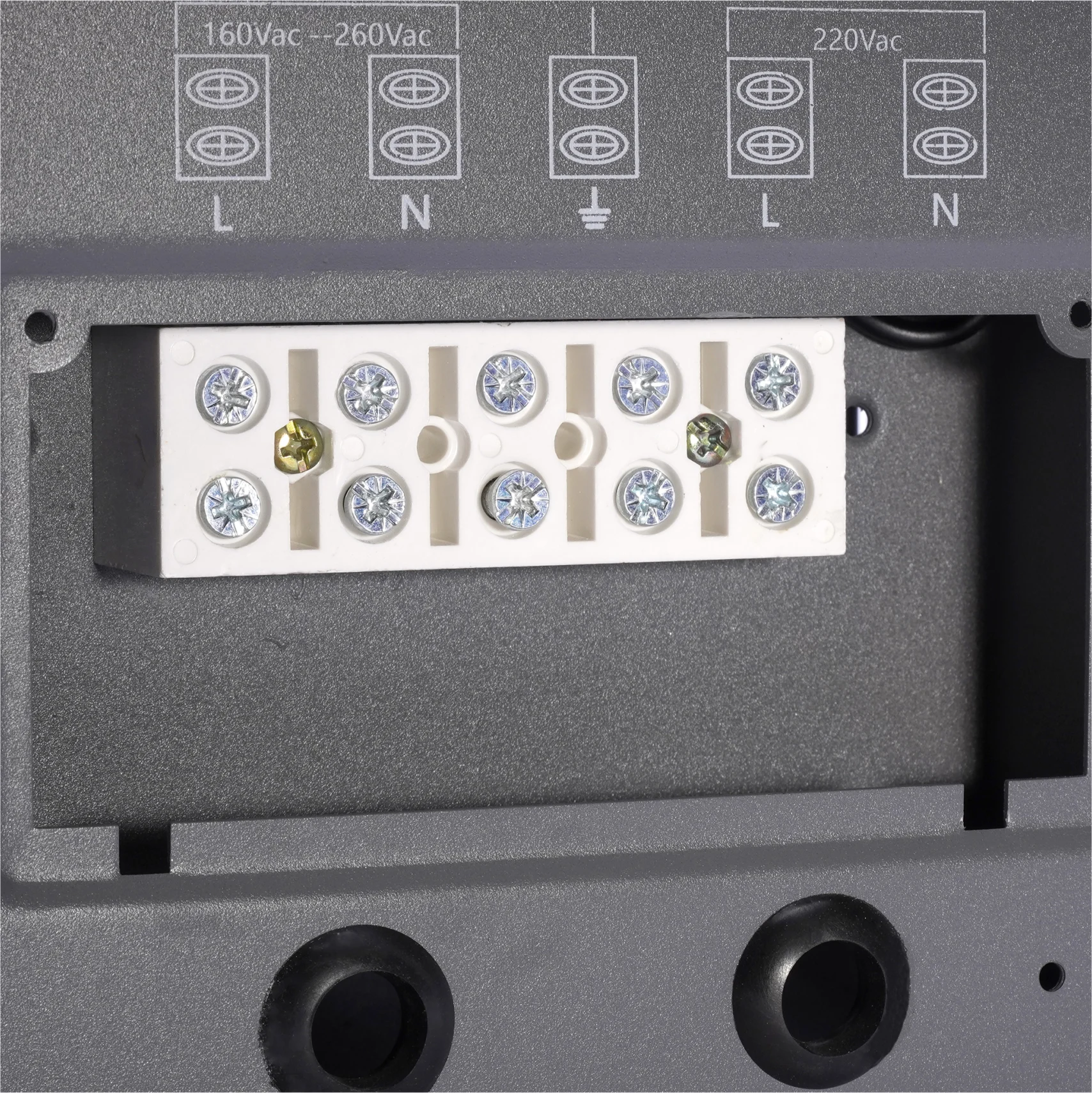 Imagen 1 de Estabilizador de Voltaje Monofasico (1:) Potencia 5000VA/4500W Factor Potencia 0,9 ·Función “Retardo de Encendido”(Time Delay)