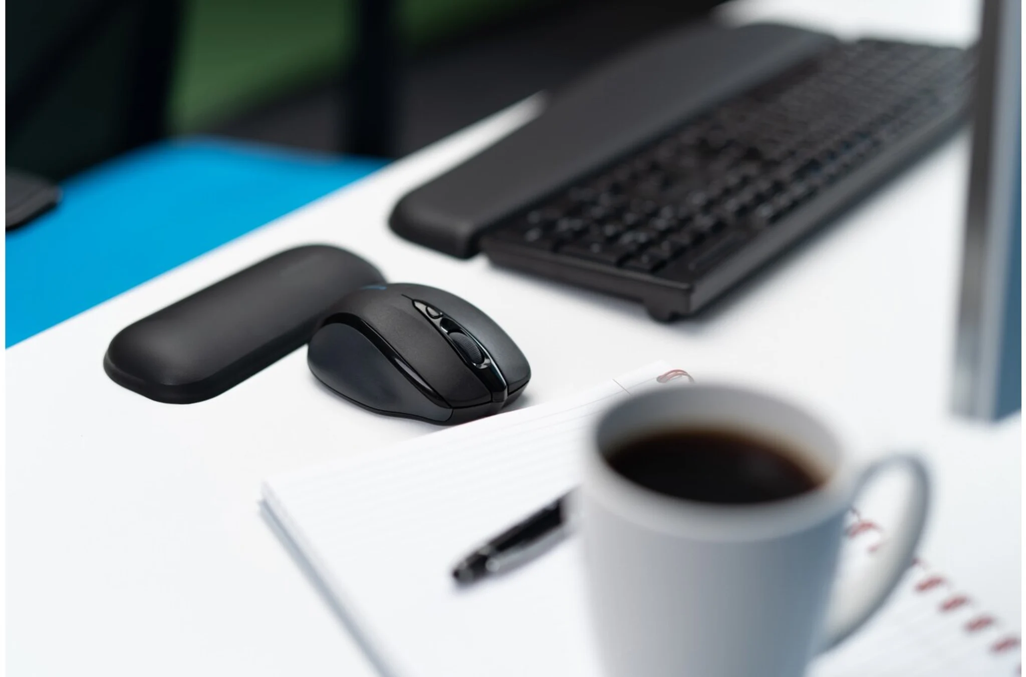 Imagen 11 de Apoya Muñeca Kensington ErgoSoft para Mouse Estándar Color Negro 