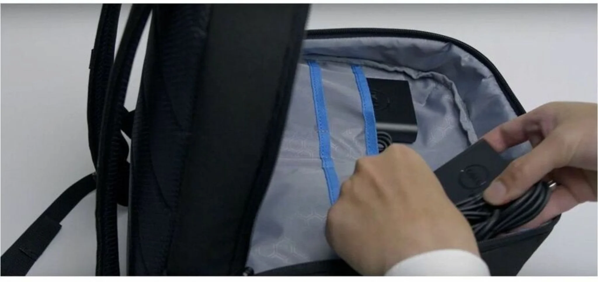 Imagen 5 de Mochila Dell EcoLoop Pro Slim para Notebook 15" con Tejido 600D de uso intensivo