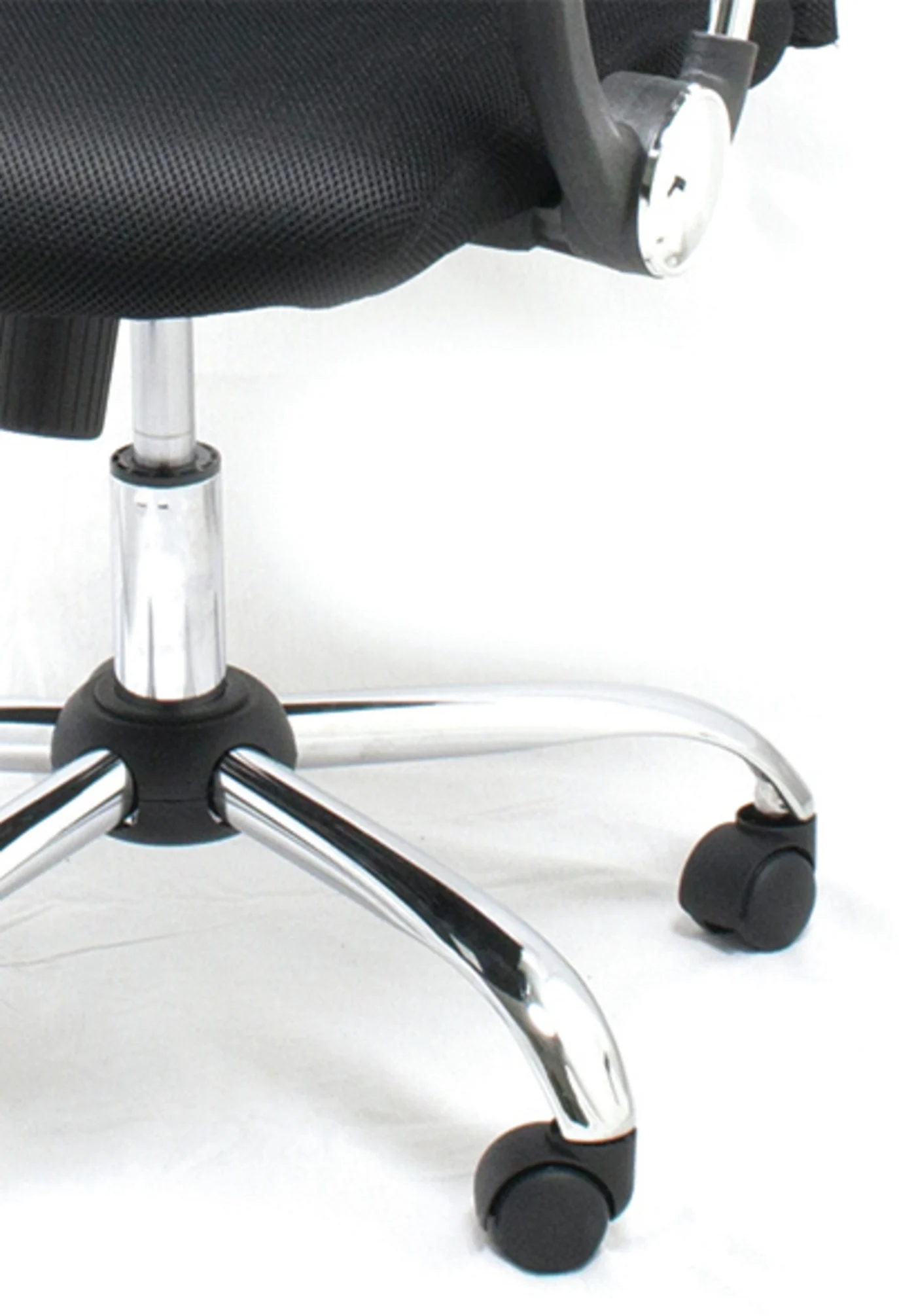 Imagen 3 de Silla Ejecutiva XTech QZY-2501 con respaldo, Apoya brazos hasta 100Kg Negro