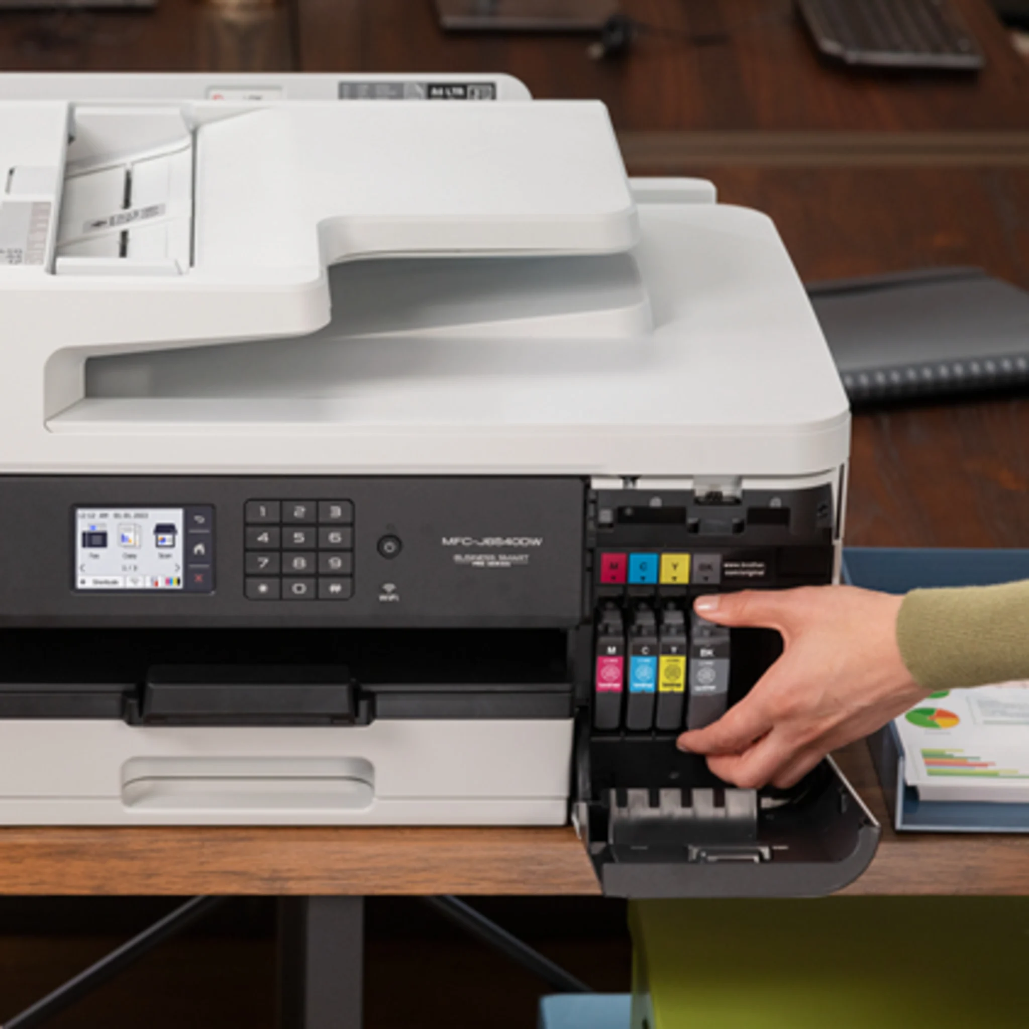 Imagen 2 de Cartridge Brother LC402CS Cyan Comp. MFCJ6740DW, 550 Páginas