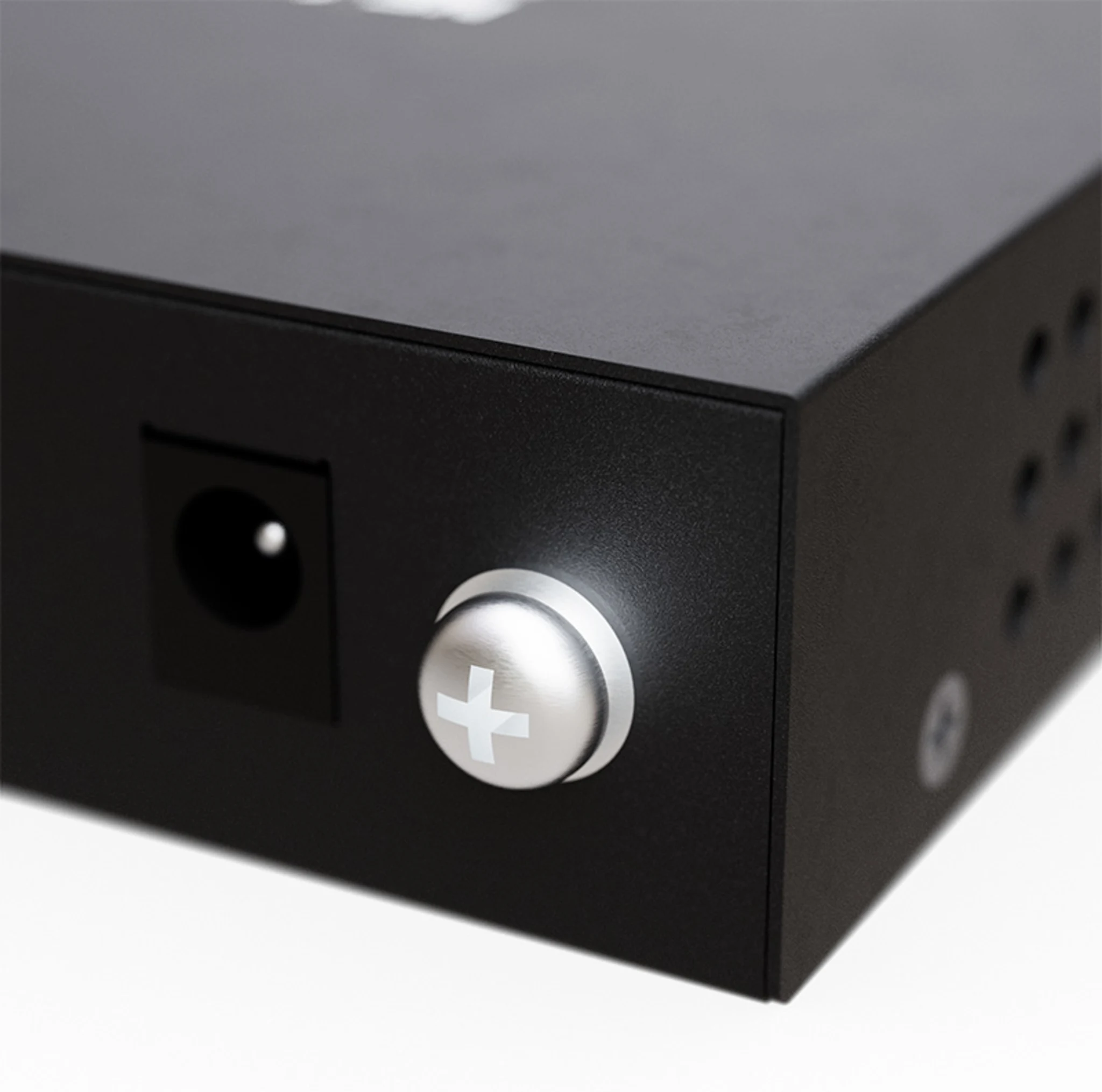 Imagen 3 de Switch de Escritorio 5 Puertos Nexxt , Gigabit Ethernet, 4 POE+ 60W