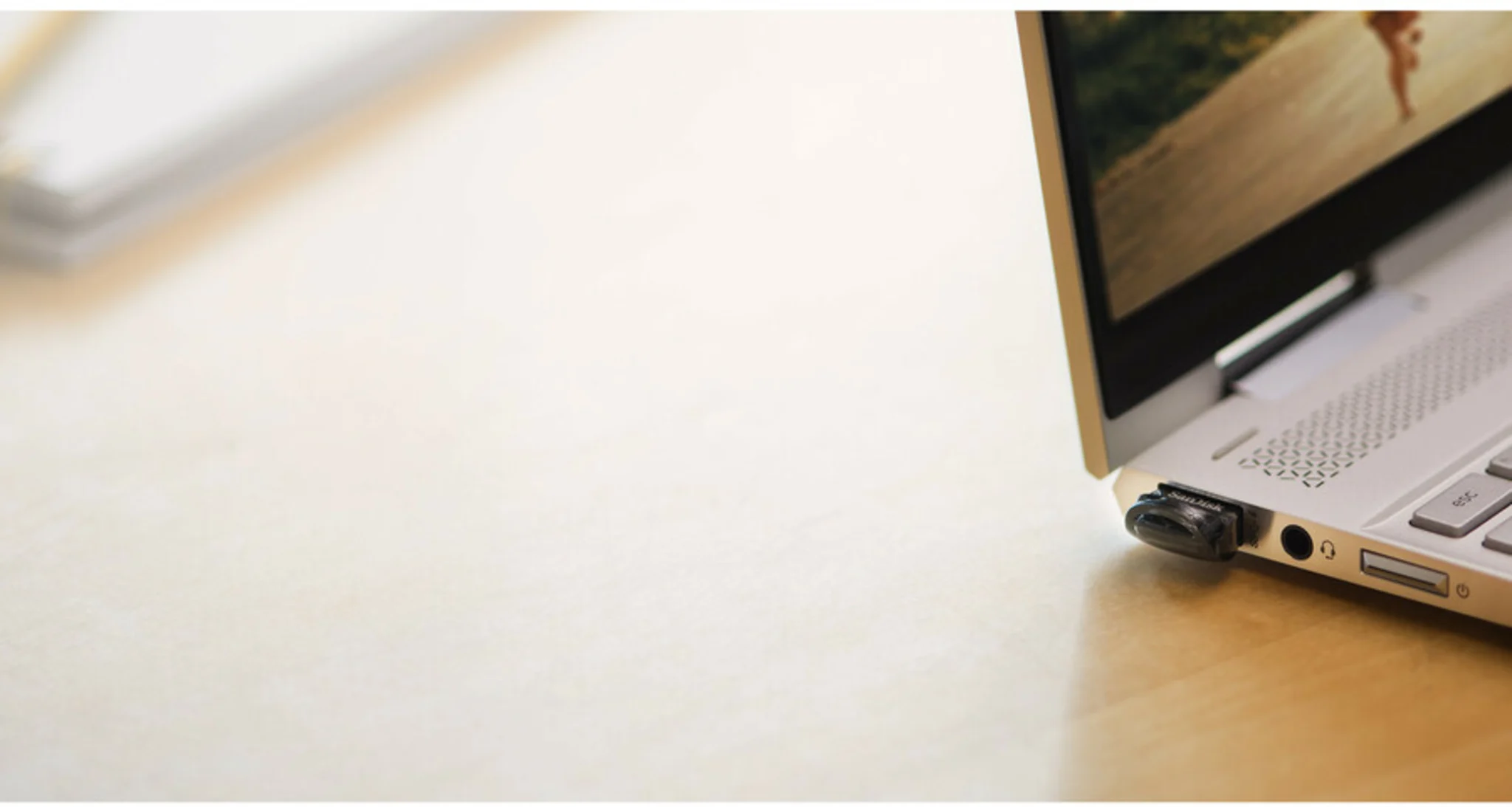 Imagen 1 de Pendrive 128GB SanDisk Ultra Fit USB 3.1 Lectura 130Mbp/s Color Negro