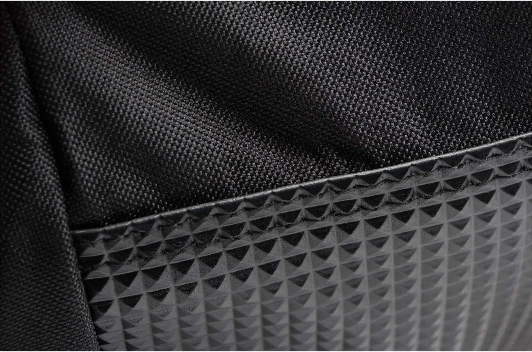 Imagen 6 de Mochila Kensington SP25 Classic Para Notebook Hasta 15.6" Color Negro