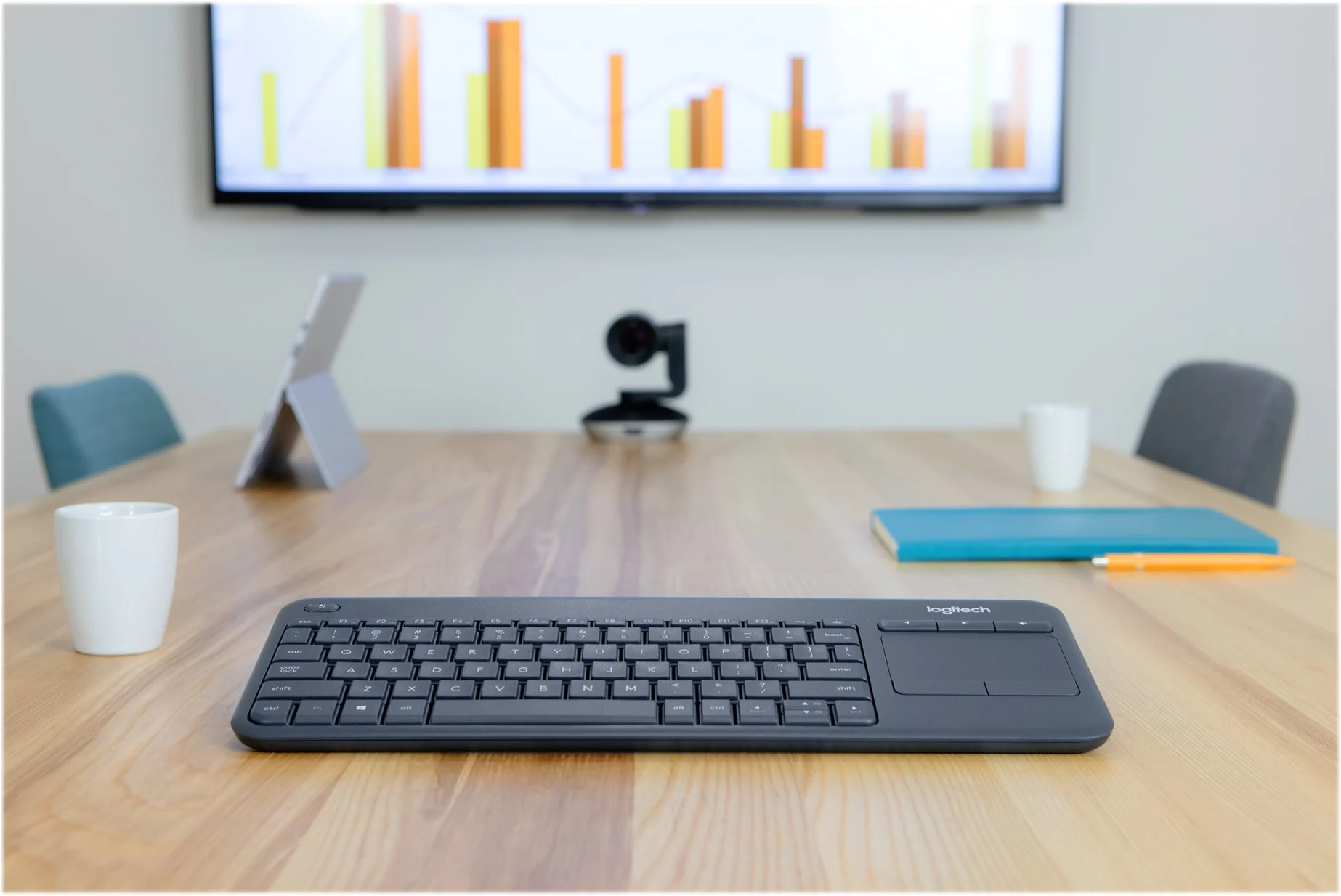 Imagen 3 de Teclado con TouchPad Inalámbrico Logitech K400 PLUS compatible PC SmartTV Negro