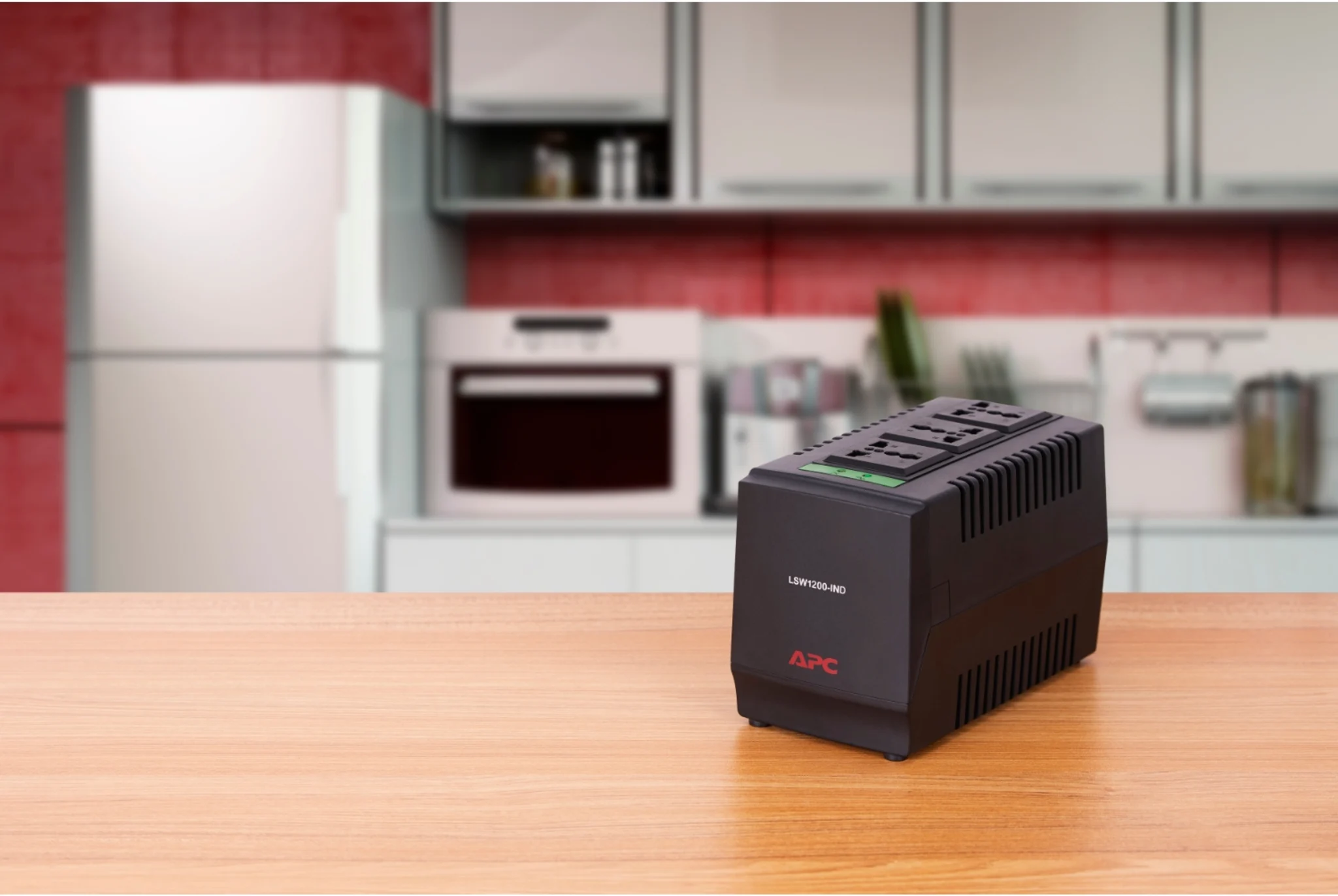 Imagen 4 de Regulador de Voltaje Automático APC LSW1200-IN Line-R de ...