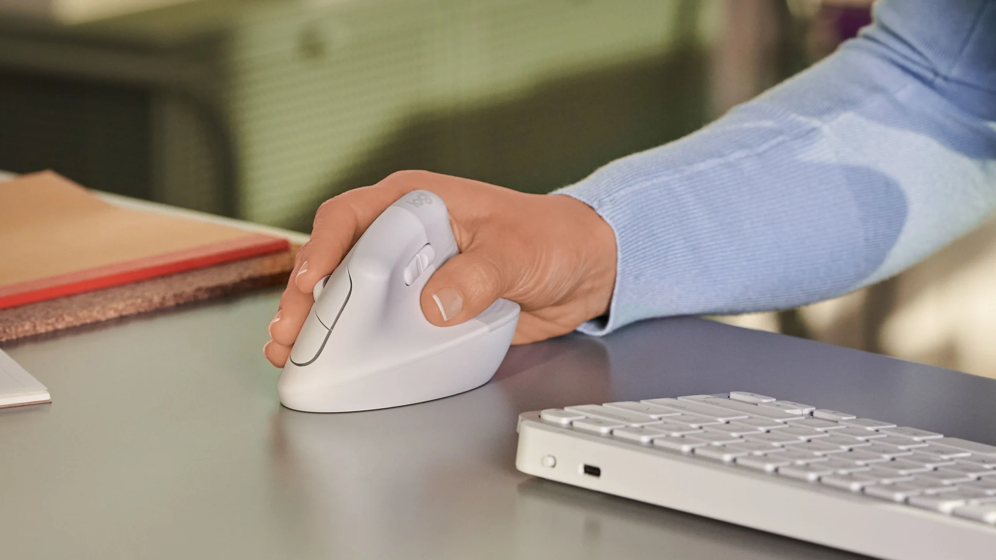Imagen 8 de Mouse Ergonónico Inalámbrico Logitech Lift Vertical 4000DPI 6 BT Rosado