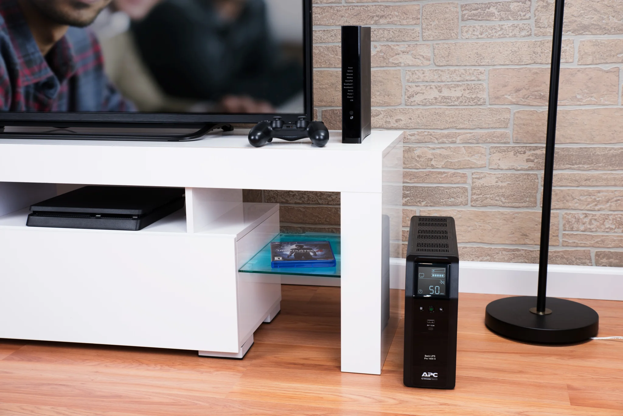 Imagen 5 de UPS APC Back-UPS Pro BR1600SI APC 1600VA, 8 Salidas AVR Interfaz LCD Salida 960W