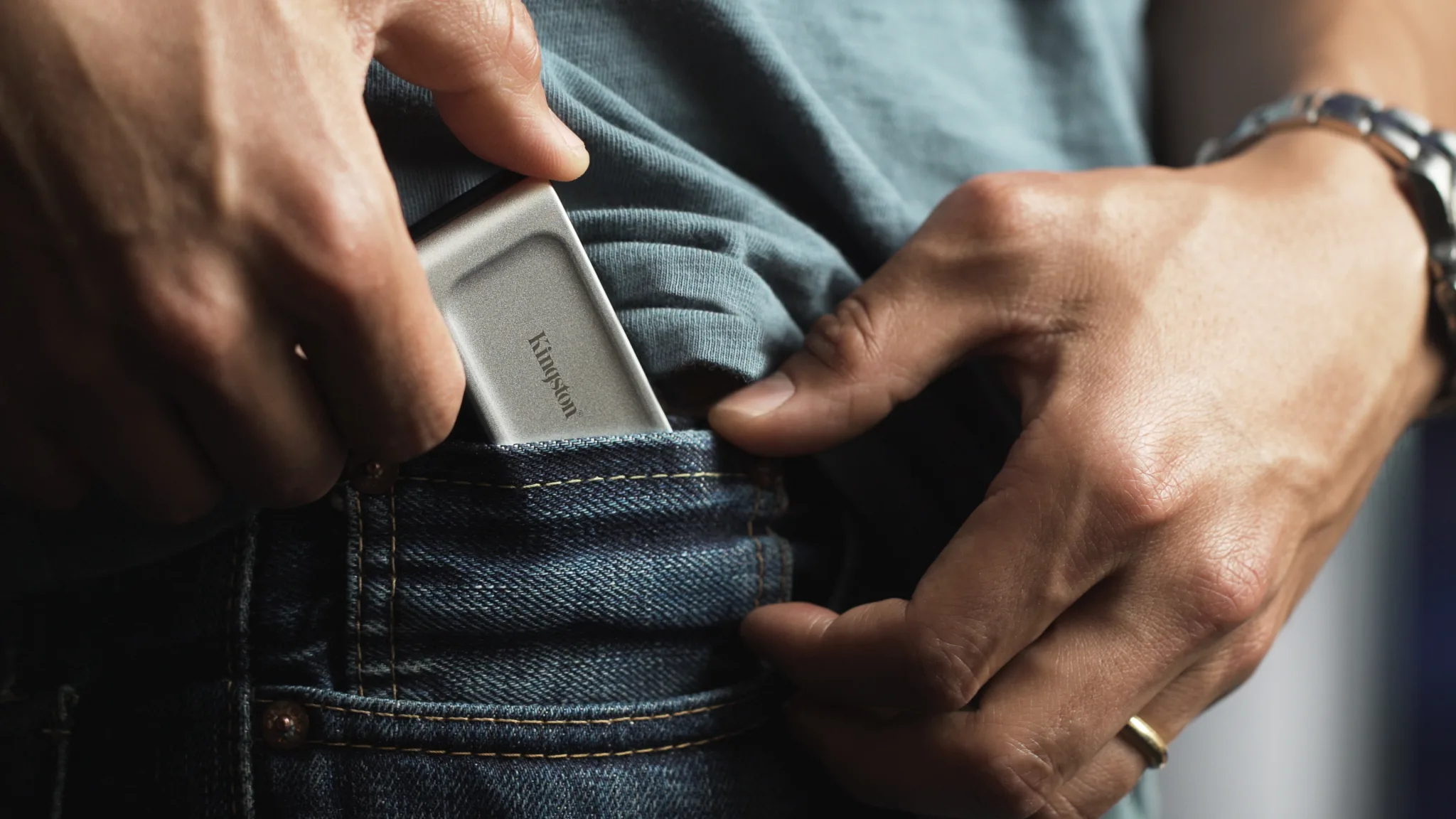 Imagen 8 de Unidad SSD Externo Kingston XS2000 1TB USB-C Lec2000MBs Esc2000MBs Negro/Plata